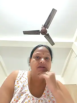 Snapshot of Arohi35 chatting on September 24, 2025, 5:52 pm Arohi35 online show from September 24, 2025, 5:52 pm