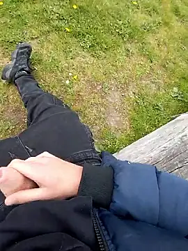 boasbuiten online show from April 13, 2026, 1:48 pm