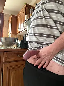 Snapshot of billybib83 chatting on February 17, 2026, 10:45 am billybib83 online show from February 17, 2026, 10:45 am