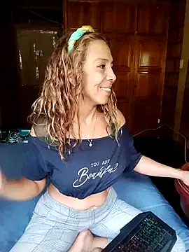 Lady Lolla11 online show from April 8, 2026, 9:27 pm