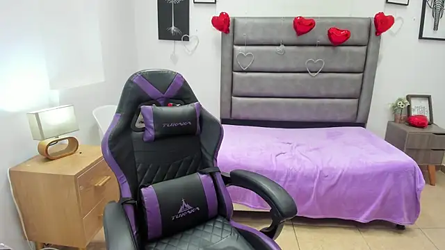 Tania Duque online show from April 16, 2026, 3:02 pm