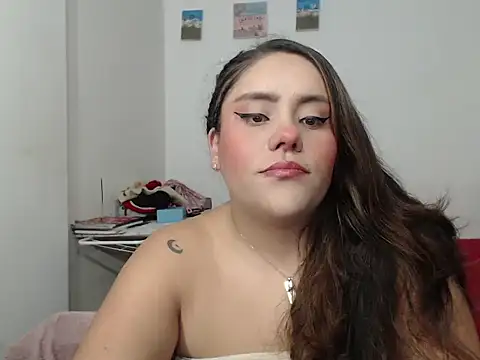 Snapshot of nicky_andcamil chatting on November 23, 2025, 11:48 pm nicky andcamil online show from November 23, 2025, 11:48 pm