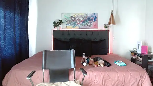 mia velvet1 online show from October 21, 2025, 2:38 pm