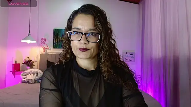 Rose Thompson1 online show from April 20, 2026, 1:24 pm