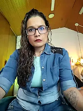 Rose Thompson1 online show from October 3, 2025, 1:34 pm