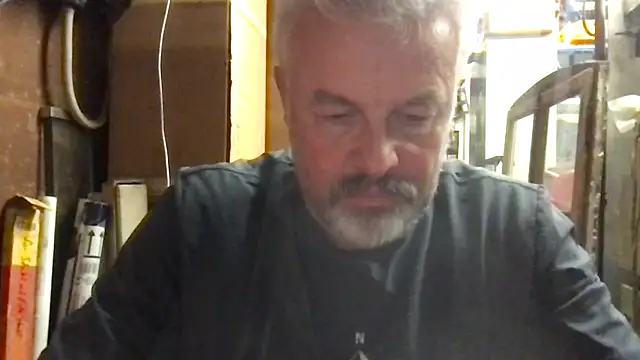 Berg Boy online show from October 17, 2025, 4:20 pm