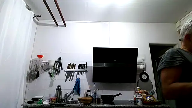 Berg Boy online show from March 26, 2026, 6:06 pm