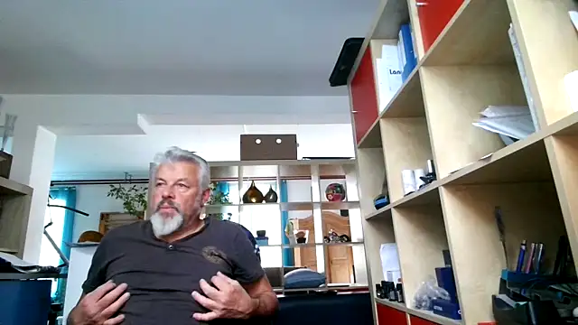 Berg Boy online show from March 31, 2026, 8:49 am