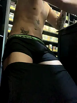 craxybaby online show from November 27, 2025, 2:06 pm