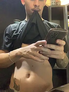 craxybaby online show from December 17, 2025, 9:09 pm