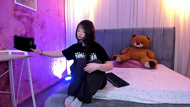 Snapshot of Miyuki_wolf chatting on March 19, 2025, 2:02 pm Miyuki wolf online show from March 19, 2025, 2:02 pm