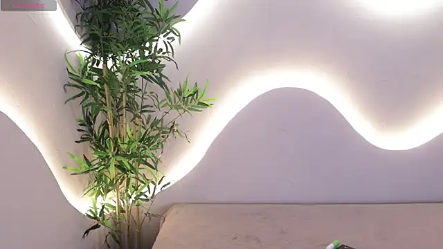 Snapshot of Miyuki_wolf chatting on November 15, 2025, 9:19 pm Miyuki wolf online show from November 15, 2025, 9:19 pm