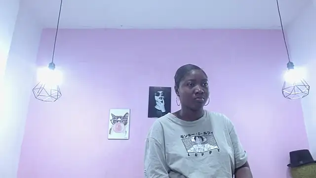 Snapshot of fiorela_madison chatting on October 1, 2025, 11:58 am fiorela madison online show from October 1, 2025, 11:58 am
