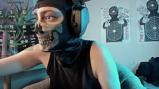 Snapshot of cos_operator chatting on September 17, 2025, 8:44 pm cos operator online show from September 17, 2025, 8:44 pm