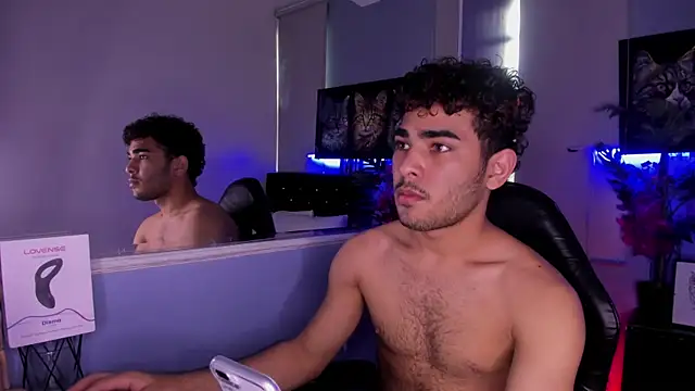 LucasCarterr  online show from November 30, 2025, 4:08 pm