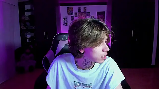 xIce Boy online show from March 19, 2026, 3:50 am