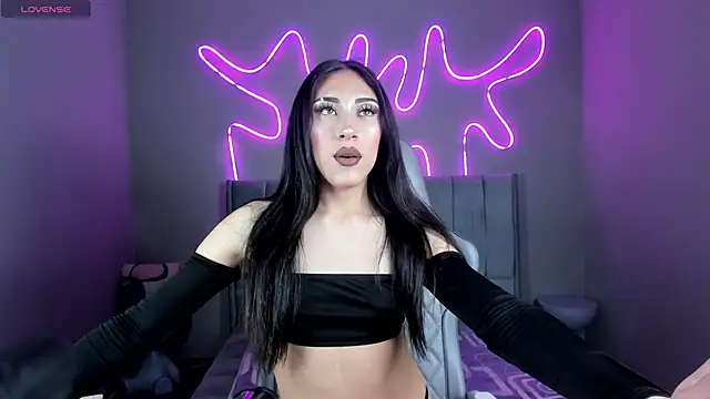 madison  rey online show from November 20, 2025, 1:56 pm