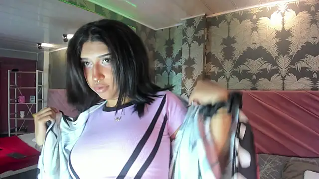 Snapshot of Karin_Ks chatting on April 23, 2026, 3:02 am Karin Ks online show from April 23, 2026, 3:02 am