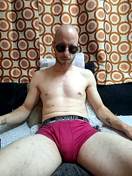 Snapshot of svenpfeifer chatting on October 22, 2025, 2:27 pm svenpfeifer online show from October 22, 2025, 2:27 pm