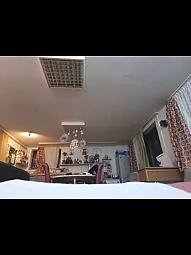 Snapshot of svenpfeifer chatting on December 17, 2025, 5:18 pm svenpfeifer online show from December 17, 2025, 5:18 pm