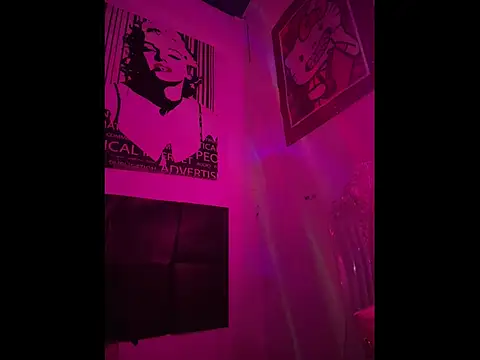 LoganPeny online show from March 31, 2026, 4:47 am