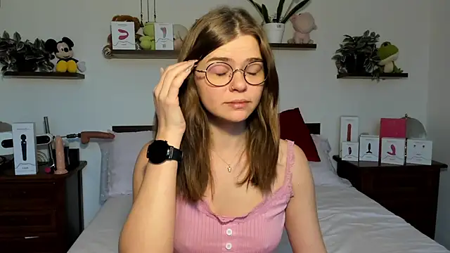 HaleyReedme online show from February 26, 2026, 7:41 am