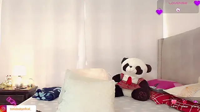 taniababy online show from April 8, 2026, 1:23 pm