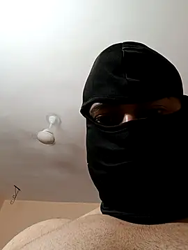 sumitsharma72 online show from April 21, 2026, 12:34 pm