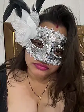 Catchybusty online show from June 10, 2026, 11:22 am