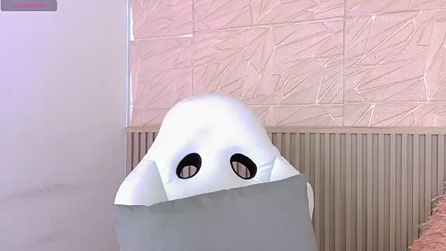 Gaviluc  online show from November 10, 2025, 10:42 am