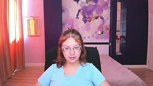 AngelinaLow online show from September 22, 2025, 11:27 am