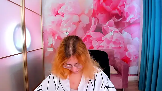 AngelinaLow online show from February 17, 2026, 12:24 pm