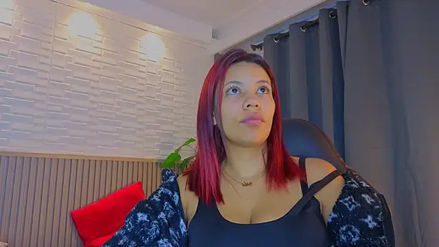 TiffanyWalk online show from September 22, 2025, 11:27 am