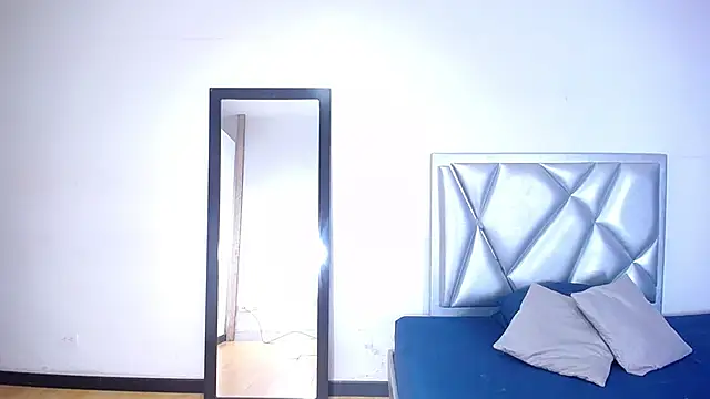 Snapshot of goldenn_ass1 chatting on November 27, 2025, 4:02 am goldenn ass1 online show from November 27, 2025, 4:02 am