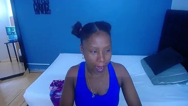 Snapshot of goldenn_ass1 chatting on March 19, 2025, 8:43 pm goldenn ass1 online show from March 19, 2025, 8:43 pm
