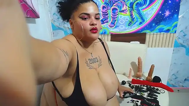 Snapshot of latina_bigboos25 chatting on October 15, 2025, 4:22 am latina bigboos25 online show from October 15, 2025, 4:22 am