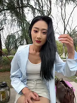 linger-23 online show from March 29, 2026, 7:43 am