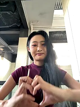 linger-23 online show from September 11, 2025, 6:57 am