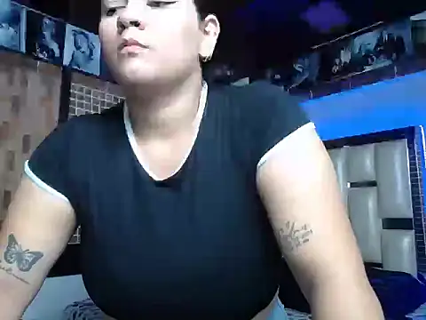 kriss sweetboobs10 online show from September 23, 2025, 2:13 pm