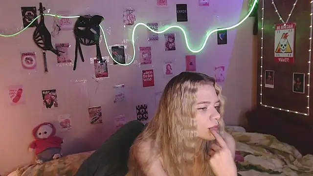 Your Horny Friends online show from November 1, 2025, 2:11 pm