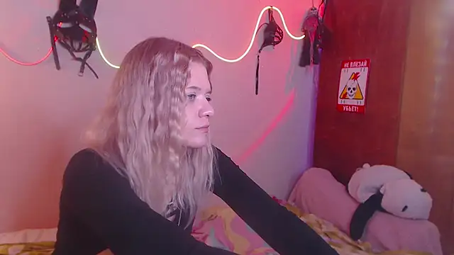 Your Horny Friends online show from March 23, 2025, 6:05 am