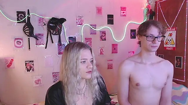 Your Horny Friends online show from September 30, 2025, 12:00 pm