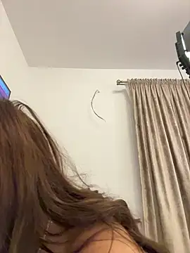 Snapshot of CelineReys chatting on February 2, 2026, 6:18 pm CelineReys online show from February 2, 2026, 6:18 pm