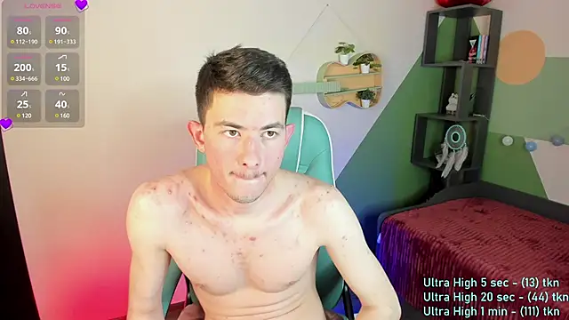 Snapshot of Danny__Magic chatting on March 18, 2025, 4:39 pm Danny Magic online show from March 18, 2025, 4:39 pm