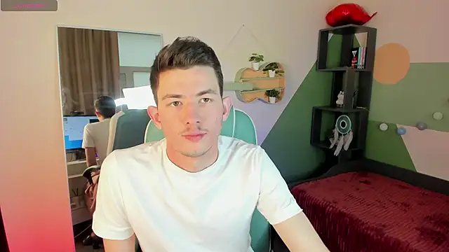 Snapshot of Danny__Magic chatting on March 18, 2025, 1:34 pm Danny Magic online show from March 18, 2025, 1:34 pm