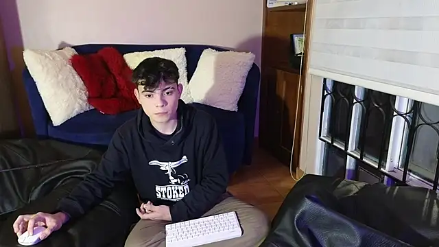 Snapshot of lukeboyce33 chatting on January 6, 2026, 1:42 am lukeboyce33 online show from January 6, 2026, 1:42 am