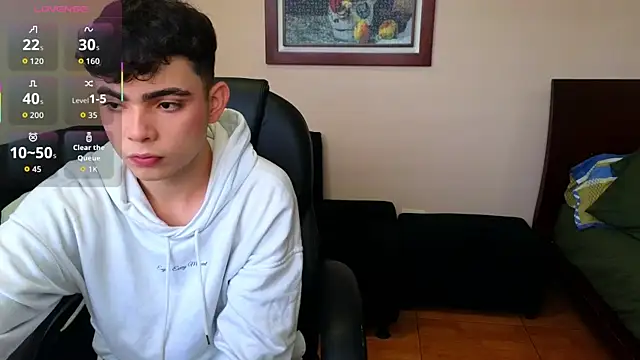 Snapshot of lukeboyce33 chatting on October 19, 2025, 9:50 pm lukeboyce33 online show from October 19, 2025, 9:50 pm