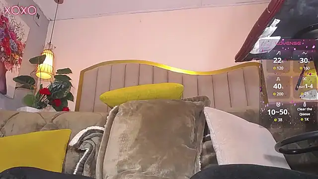 Snapshot of ailyn_maury chatting on February 11, 2026, 1:22 pm ailyn maury online show from February 11, 2026, 1:22 pm