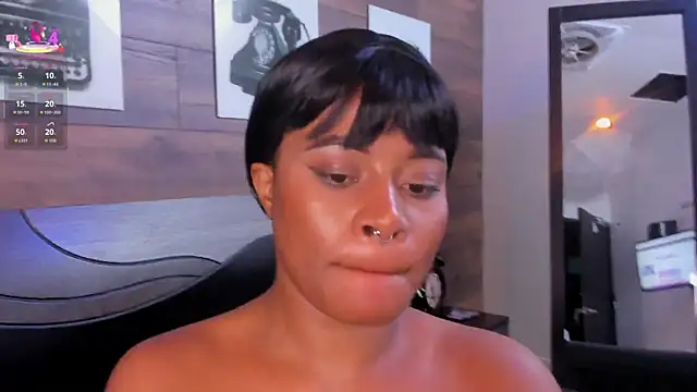 Snapshot of SammyDesire_10 chatting on November 16, 2025, 3:22 am SammyDesire 10 online show from November 16, 2025, 3:22 am