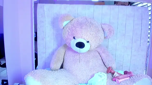 Alice 26  online show from February 23, 2026, 2:17 pm